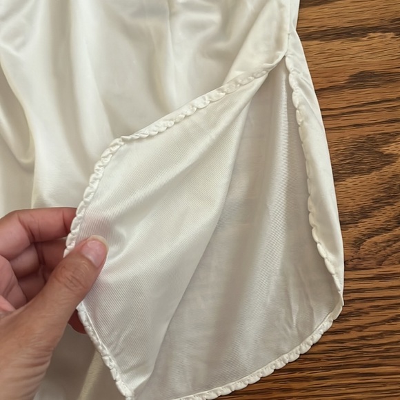 “Wonder Maid- Vintage Slip size small” - Picture 3 of 8